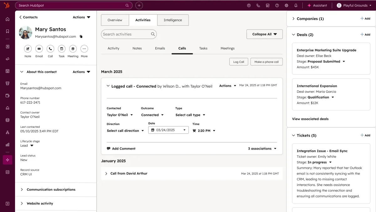 HubSpot Breeze Customer Agent help desk UI showing ticketing and customer query management